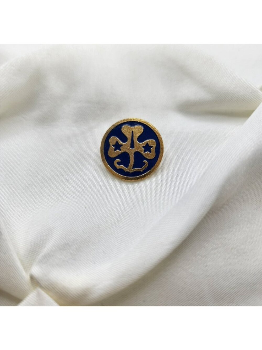 Vintage Collectible Girl Scouts Blue Goldtone Style Pin Metal Sash Lapel Pin